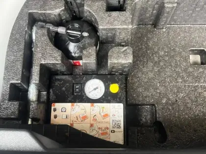 Photo 9 Peugeot 2008  e- 136ch Allure Pack