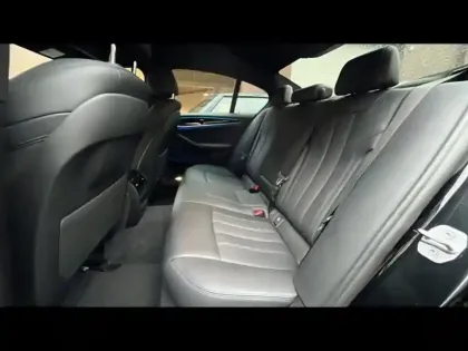 Photo 27 BMW Serie 5 Série 5 530eA 292ch M Sport Steptronic