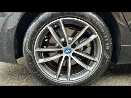 Photo 21 BMW Serie 5 Série 5 530eA 292ch M Sport Steptronic