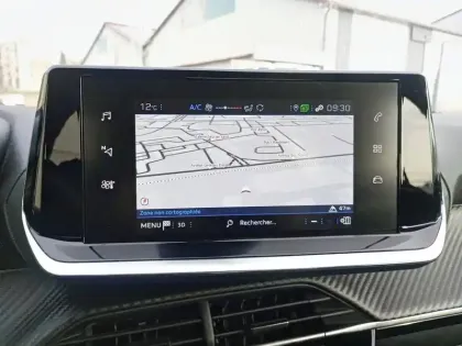 Photo 44 Peugeot 208  PureTech 75 S&S BVM5