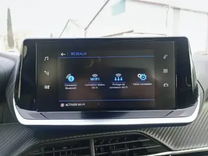 Photo 45 Peugeot 208  PureTech 75 S&S BVM5