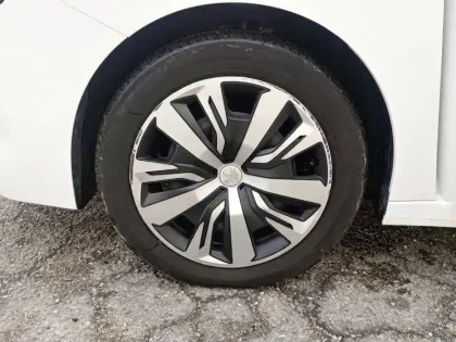 Photo 42 Peugeot 208  PureTech 75 S&S BVM5