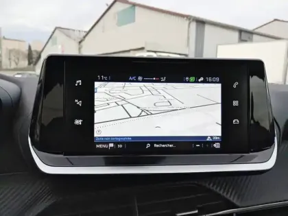 Photo 12 Peugeot 208  PureTech 75 S&S BVM5