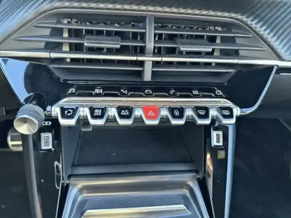 Photo 18 Peugeot 208  PureTech 100 S&S BVM6