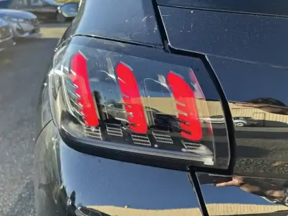 Photo 16 Peugeot 208  PureTech 100 S&S BVM6