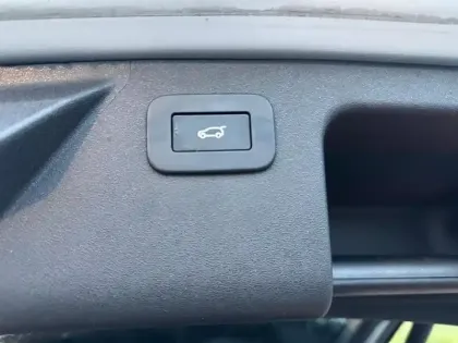 Photo 11 Land rover Discovery Sport Gén. I (L550) Ph2 MkVI R-Dynamic HSE 5