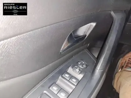 Photo 14 Peugeot 408  PureTech 130 ch S&S EAT8