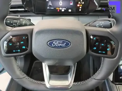 Photo 58 Ford Explorer  AWD Extended Range 79 kWh 340 ch