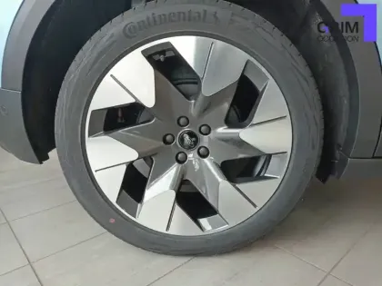 Photo 47 Ford Explorer  AWD Extended Range 79 kWh 340 ch