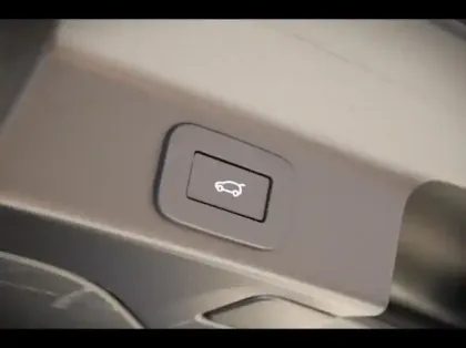 Photo 13 Jaguar F-Pace  P400e Plug-in-Hybrid R-Dynamic SE BVA8 AWD