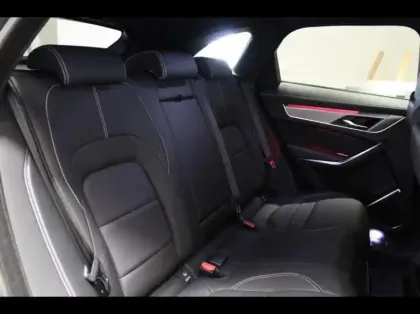 Photo 11 Jaguar F-Pace  P400e Plug-in-Hybrid R-Dynamic SE BVA8 AWD