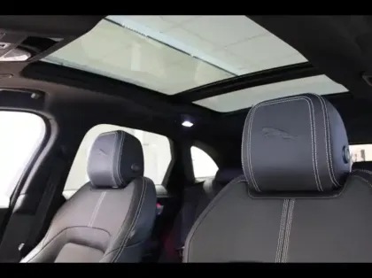 Photo 16 Jaguar F-Pace  P400e Plug-in-Hybrid R-Dynamic SE BVA8 AWD