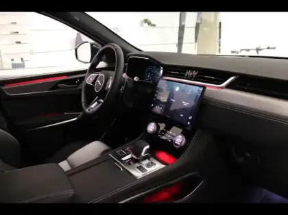 Photo 8 Jaguar F-Pace  P400e Plug-in-Hybrid R-Dynamic SE BVA8 AWD