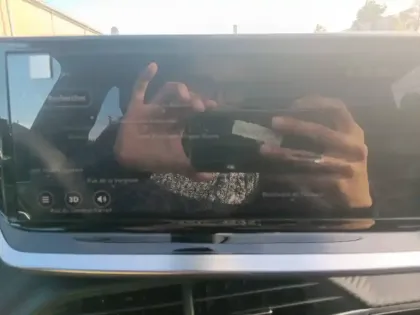 Photo 37 Peugeot 2008  Hybrid 136 e-DCS6