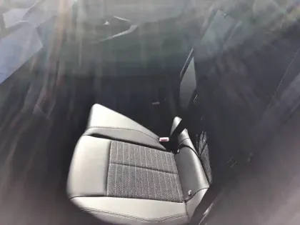 Photo 11 Peugeot 3008  Hybrid 136 e-DCS6