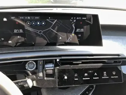 Photo 19 Peugeot 3008  Hybrid 136 e-DCS6