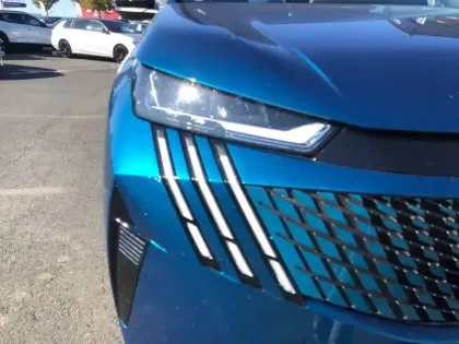 Photo 15 Peugeot 3008  Hybrid 136 e-DCS6