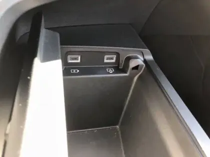 Photo 17 Peugeot 3008  Hybrid 136 e-DCS6