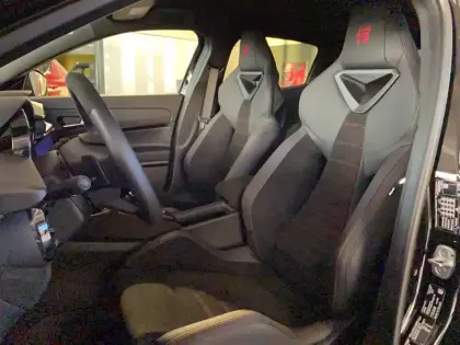 Photo 48 Alfa Romeo Junior  1.2 Ibrida 136 ch eDCT6