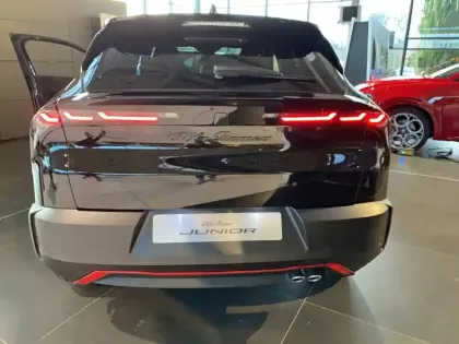 Photo 15 Alfa Romeo Junior  1.2 Ibrida 136 ch eDCT6