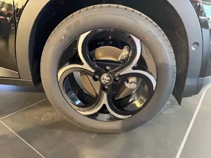 Photo 5 Alfa Romeo Junior  1.2 Ibrida 136 ch eDCT6