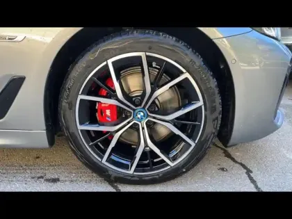 Photo 21 BMW Serie 5 Série 5 Touring 530e 299ch M Sport xDrive