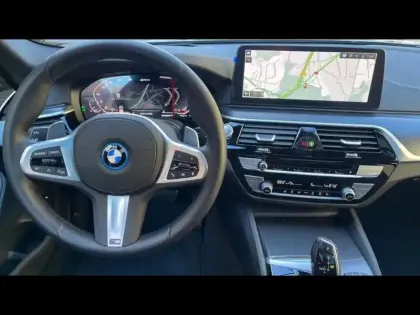 Photo 24 BMW Serie 5 Série 5 Touring 530e 299ch M Sport xDrive