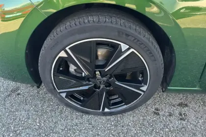 Photo 38 Peugeot 308  Electrique 54 kWh 156ch