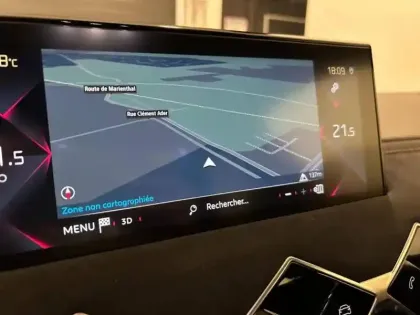 Photo 10 DS DS 3  Crossback PureTech 130ch Performance Line + Automatique 109g