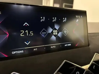 Photo 14 DS DS 3  Crossback PureTech 130ch Performance Line + Automatique 109g