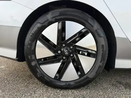 Photo 46 Hyundai Ioniq 6  77 kWh 229 ch