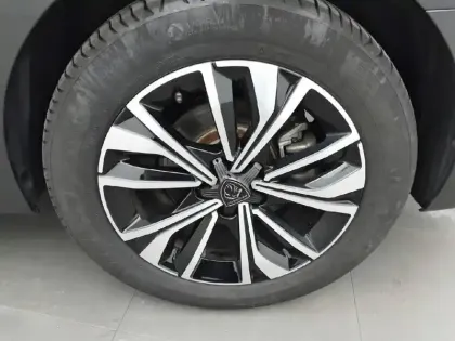 Photo 32 Peugeot 508  SW Hybrid 180 e-EAT8