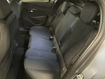 Photo 31 Peugeot 208  Hybrid 100 e-DCS6