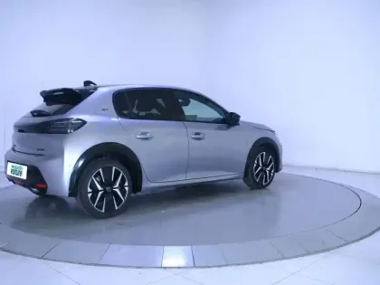 Photo 44 Peugeot 208  Hybrid 100 e-DCS6
