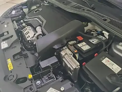 Photo 54 Peugeot 208  Hybrid 100 e-DCS6