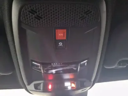 Photo 66 Peugeot 208  Hybrid 100 e-DCS6