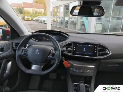 Photo 14 Peugeot 308  SW PureTech 130ch S&S EAT8