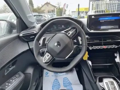 Photo 59 Peugeot 208  Hybrid 100 e-DCS6