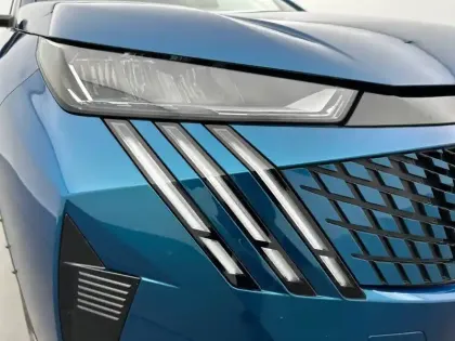 Photo 15 Peugeot 208  Hybrid 100 e-DCS6