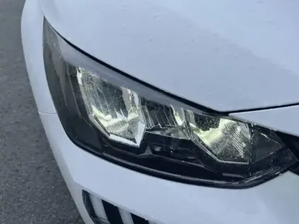 Photo 53 Peugeot 208  Hybrid 100 e-DCS6