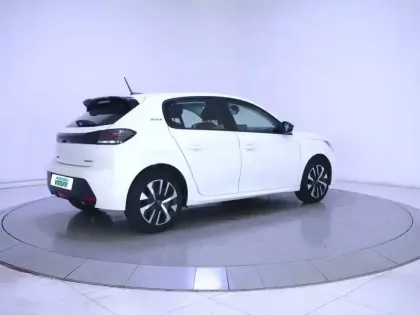 Photo 104 Peugeot 208  Hybrid 100 e-DCS6