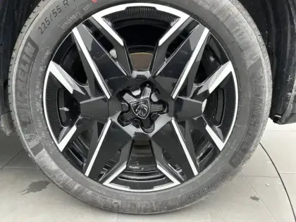 Photo 12 Peugeot 208  Hybrid 100 e-DCS6