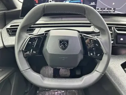 Photo 8 Peugeot 208  Hybrid 100 e-DCS6