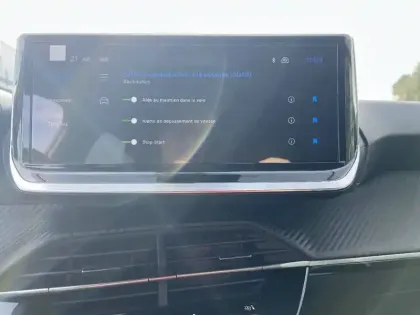 Photo 19 Peugeot 208  Hybrid 100 e-DCS6