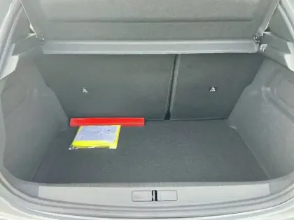 Photo 12 Peugeot 208  Hybrid 100 e-DCS6