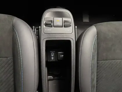 Photo 84 Abarth 500 C e 155 ch