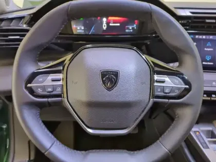 Photo 8 Peugeot 308  PureTech 130ch S&S EAT8