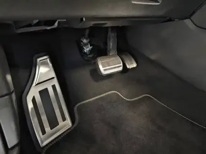 Photo 39 Peugeot 308  PHEV 225 e-EAT8