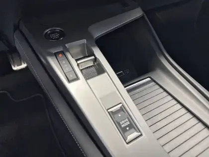 Photo 13 Peugeot 308  PHEV 225 e-EAT8