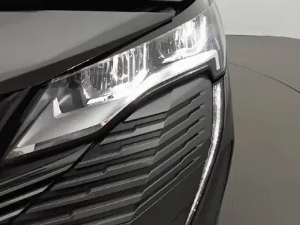 Photo 15 Peugeot 5008  Hybrid 136 e-DCS6